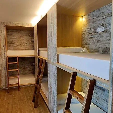 Otel Thostel Santiago de Compostela