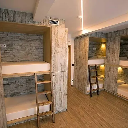 Thostel Otel Santiago de Compostela